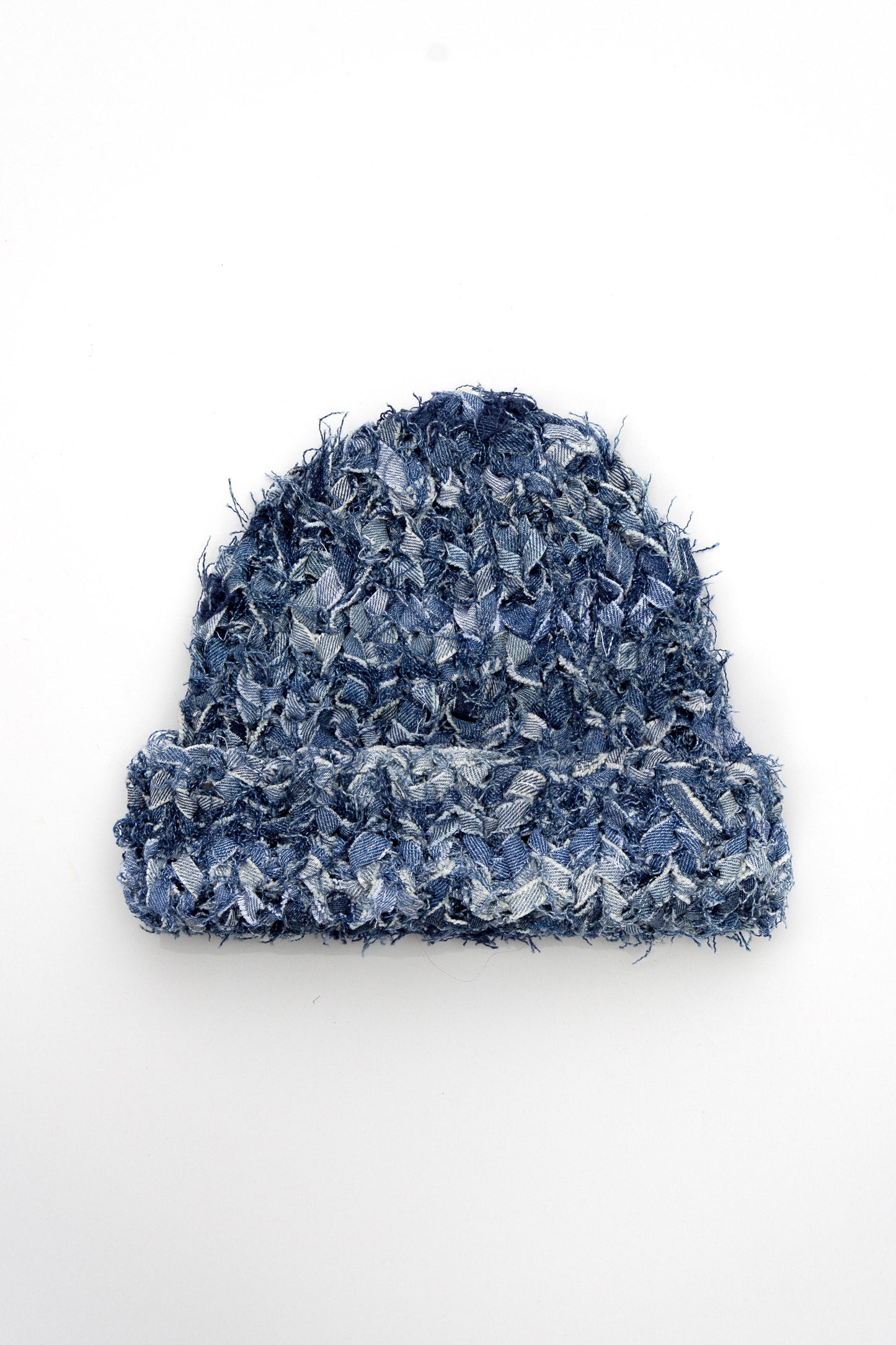 AVENIR Ursprung No.1 – 1/5 Beanie, made of denim